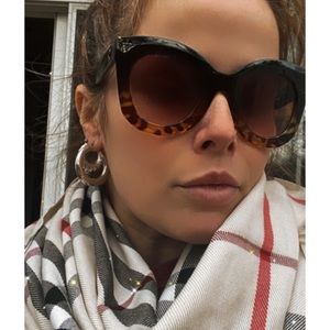 Sterling silver hollow hoops NWOT